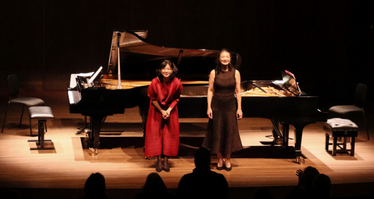Momo & Mari Kodama, pianos – Casse-Noisette à deux pianos | Tchaïkovski a très bien été servi!